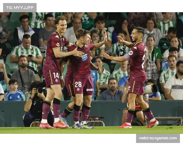 比利亚雷亚尔3-2逆转西班牙人,索尔洛特上演帽子戏法 比利亚雷亚尔3-2逆转西班牙人,索尔洛特上演帽子戏法